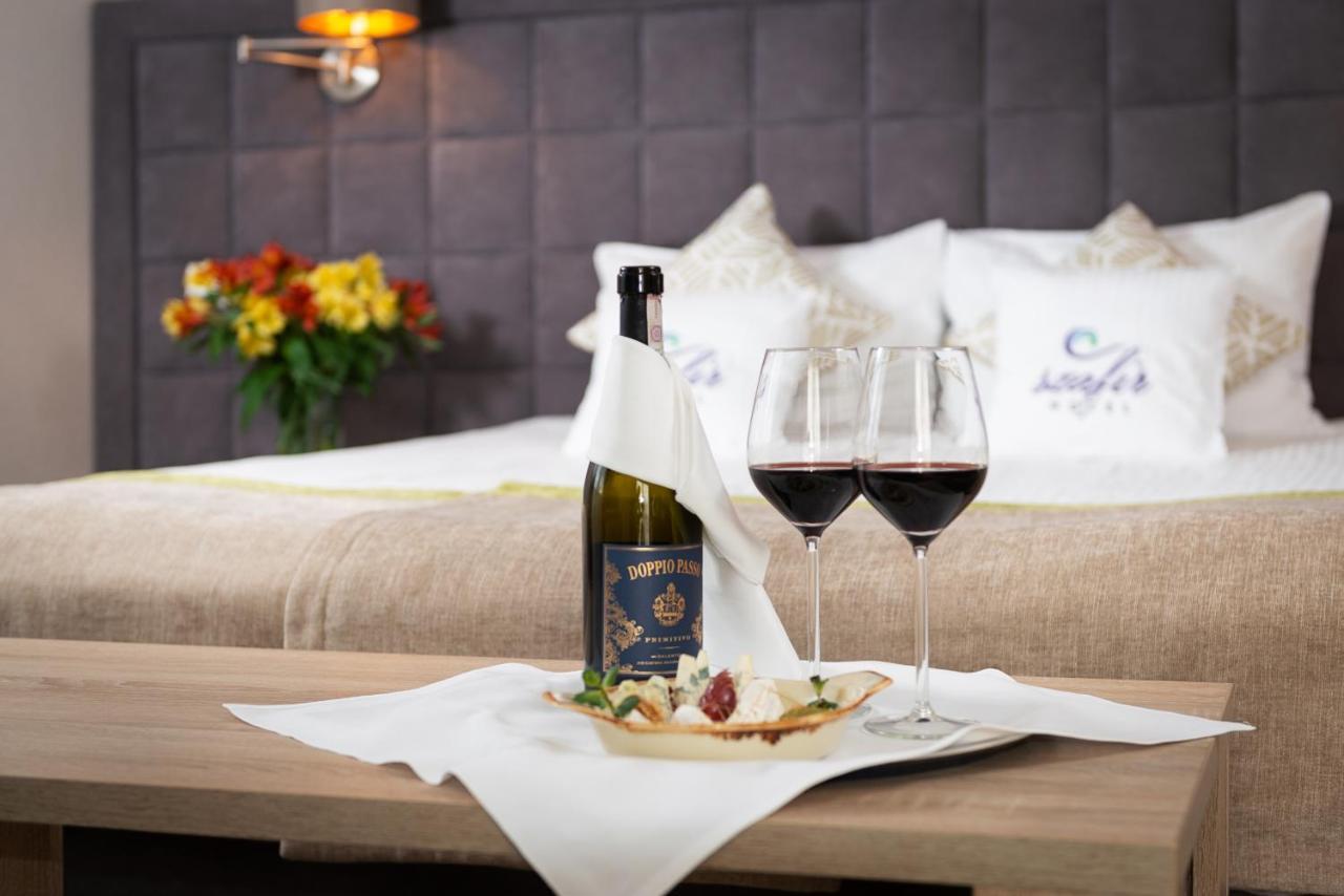 Hotel Szafir Jastrzębia Góra 외부 사진