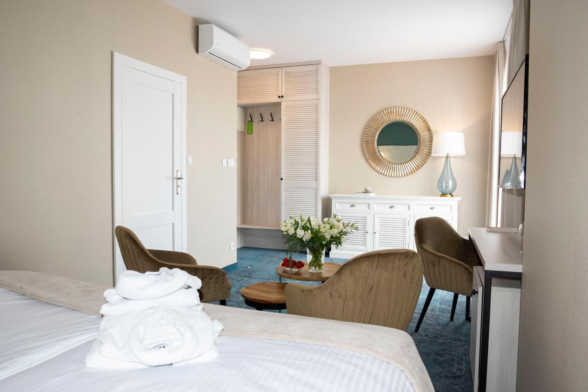 Hotel Szafir Jastrzębia Góra 외부 사진